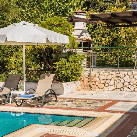 Petri Trapezaki (Kefalonia)