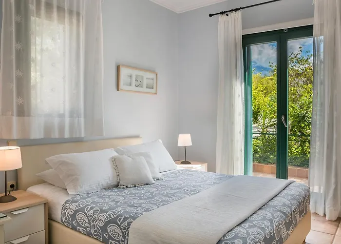 Petri Trapezaki (Kefalonia)