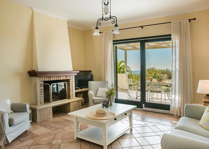 Petri Villa Trapezaki (Kefalonia)