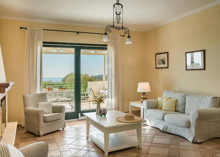 Petri Villa Trapezaki (Kefalonia)